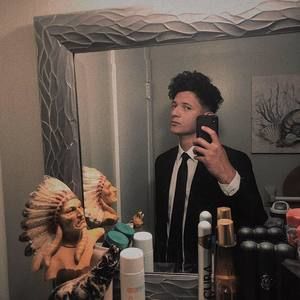 Meet your Posher, Fabián